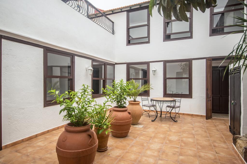 Ecoverode Hotel Emblematico Vegetariano Vegano Arona  Exterior photo
